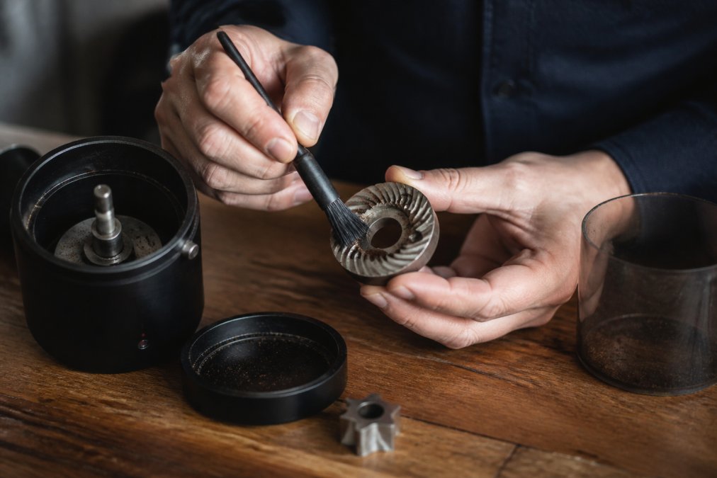 How to Clean a Burr Coffee Grinder: Step-by-Step Guide
