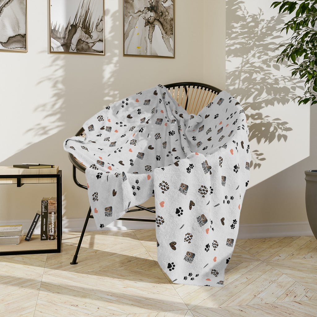 All I need is Coffee and my cat cozy decorative blanket, Cute Patterned Throw for Home, Soft Fleece Blanket, Living Room Decor